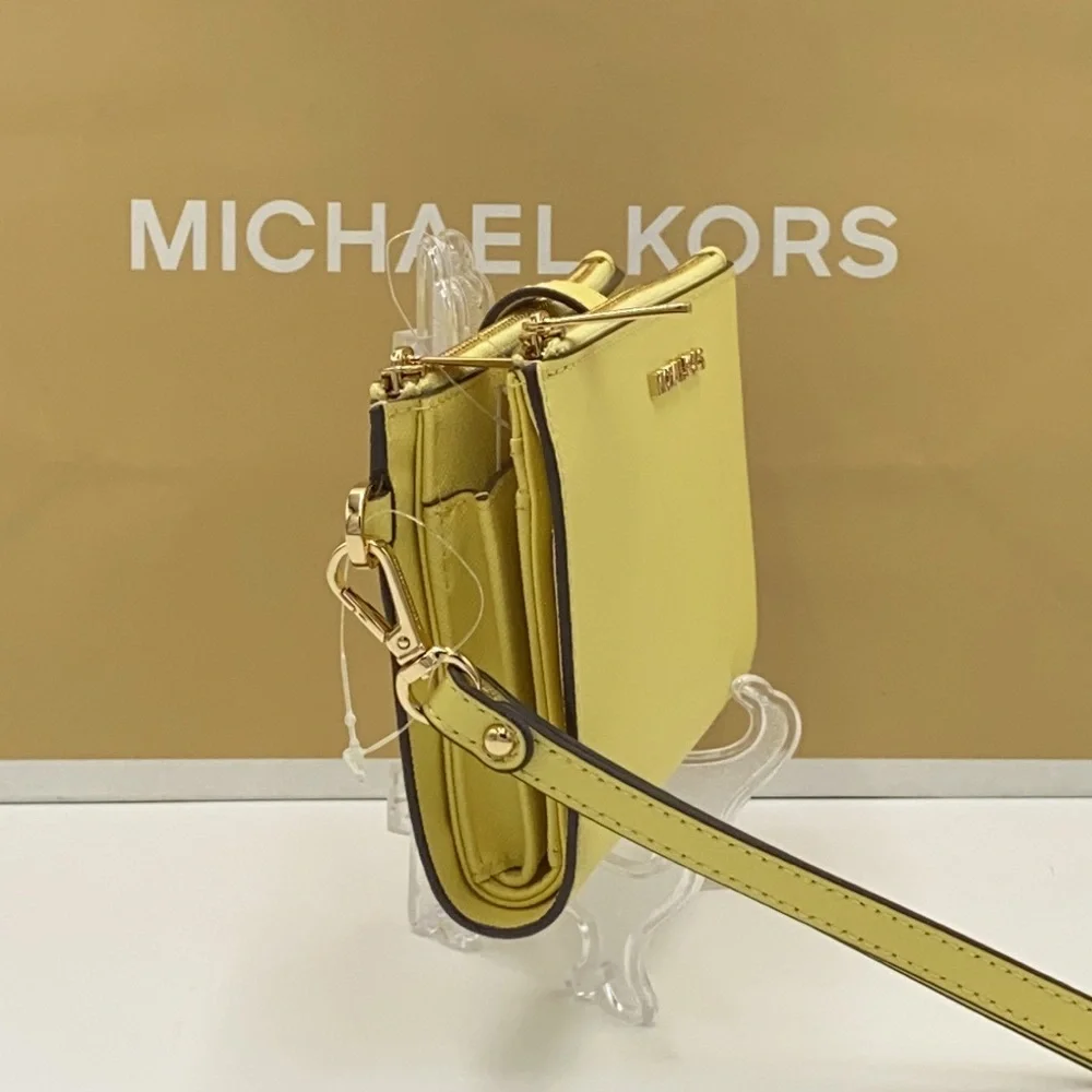 MICHAEL KORS LARGE DOUBLE ZIP WRISTLET BUTTERCUP